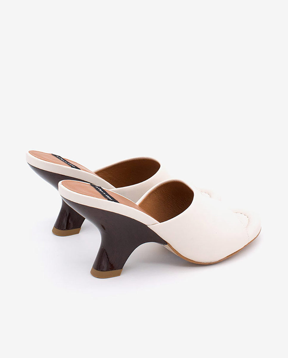 KADY – Mule de piel con cuña de print madera brillante – Talla 35 – Ángel Alarcón