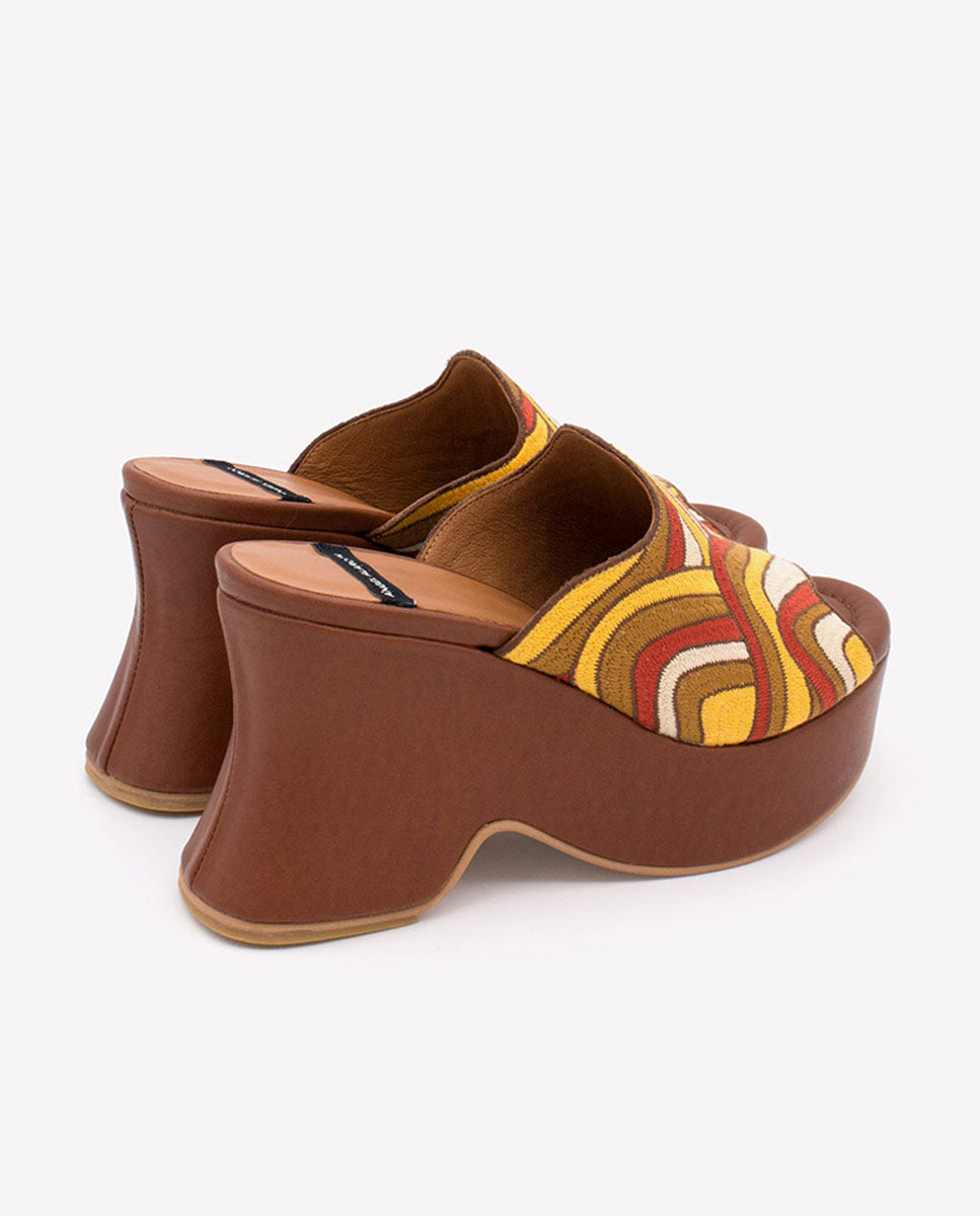 OLDANA – Mule de cuña con pala multicolor – Talla 37 – Ángel Alarcón