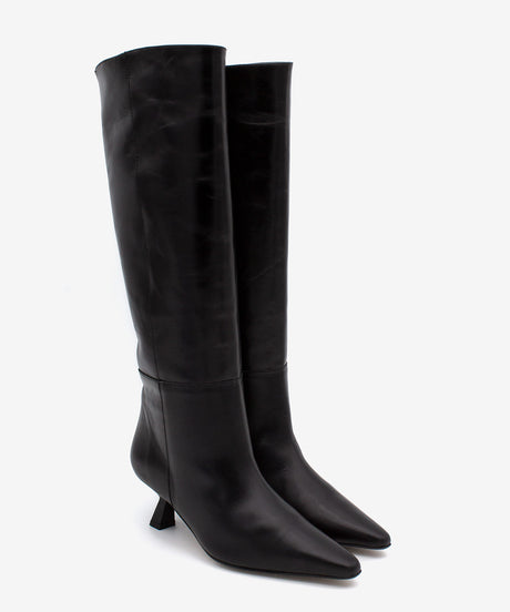 WIEMIA – Bota alta de piel con punta fina y tacón bajo – negro – Talla 38 – Ángel Alarcón