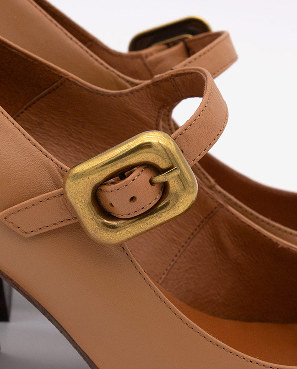 TRILEA – Merceditas de piel con punta fina, tacón ancho y hebilla – camel – Talla 37 – Ángel Alarcón