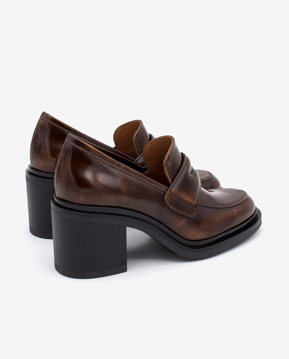 ILMA – Mocasín de piel cepillada con tacón ancho y suela gruesa – marrón – Talla 38 – Ángel Alarcón