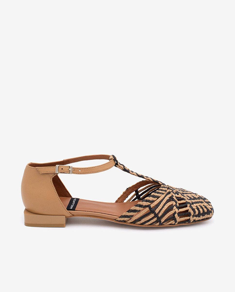 AMELIE - Zapato plano sujeto al tobillo de pala trenzada y piel – negro – Talla 37 – Ángel Alarcón