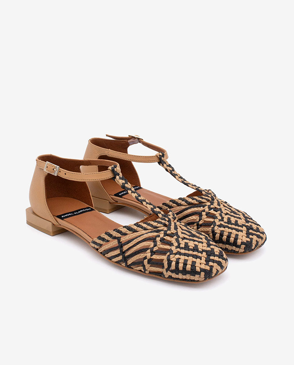 AMELIE - Zapato plano sujeto al tobillo de pala trenzada y piel – negro – Talla 38 – Ángel Alarcón