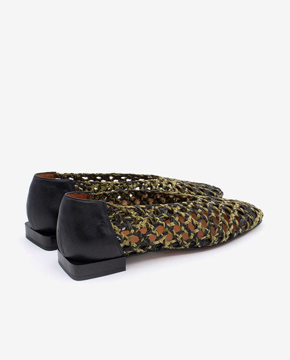 ANDREA - Bailarina plana de pala trenzada bicolor y piel – negro – Talla 40 – Ángel Alarcón