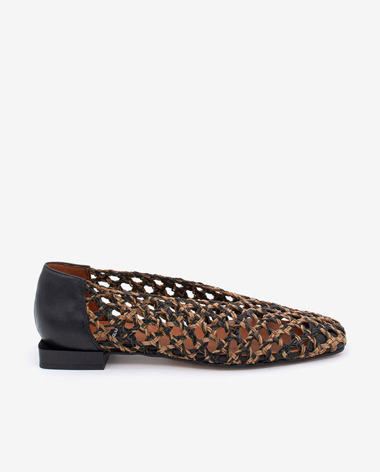 ANDREA - Bailarina plana de pala trenzada bicolor y piel – negro – Talla 36 – Ángel Alarcón