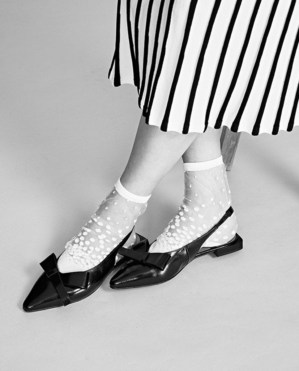 CHARLOTTE - Bailarinas destalonadas con adorno de lazo de piel brillante – negro – Talla 35 – Ángel Alarcón