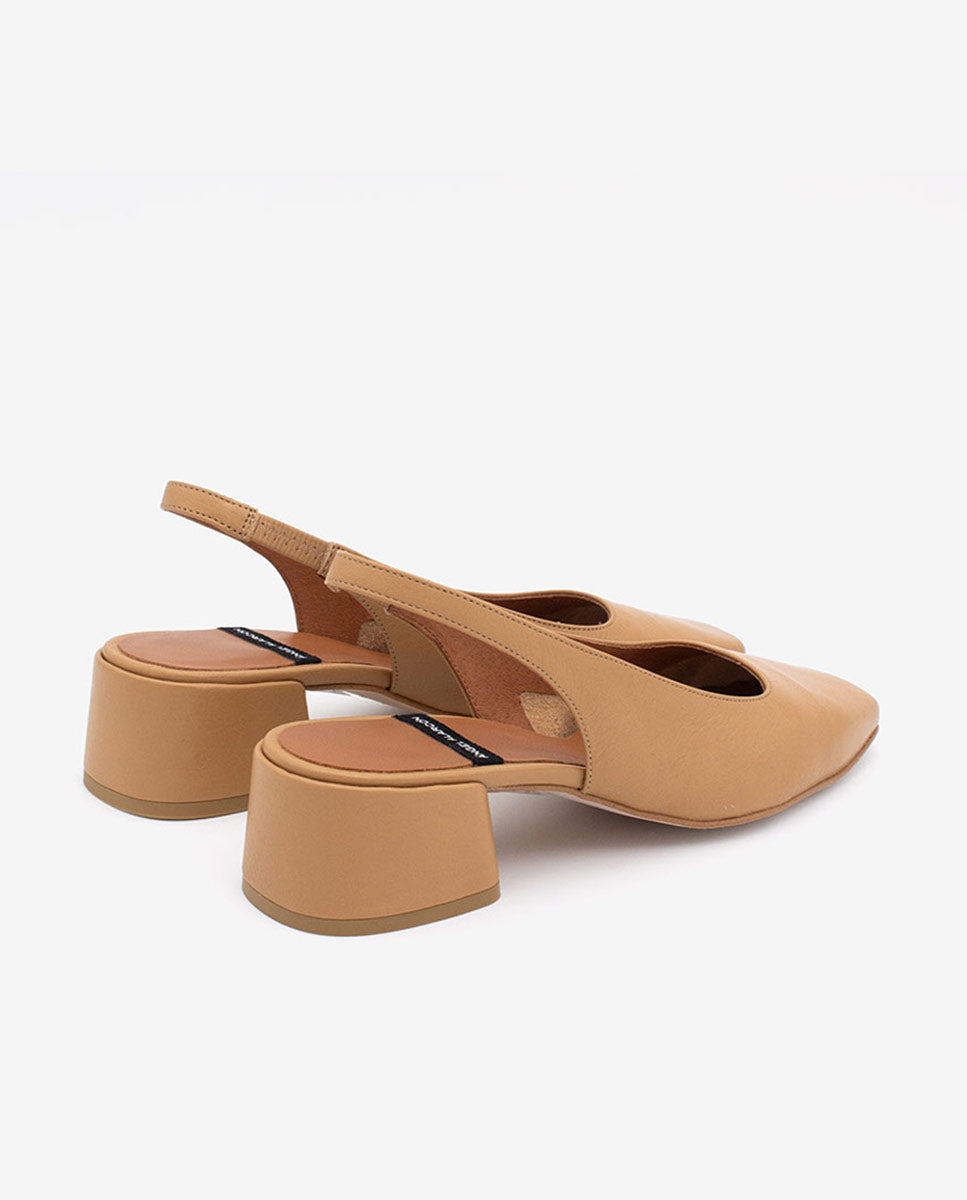 MANON - Zapatos de salón destalonados con tacón bajo de piel – Talla 38 – Ángel Alarcón