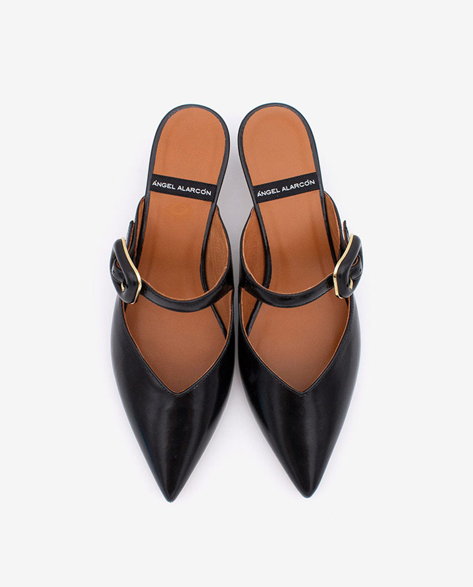 YVONNE - Mules merceditas con tacón bajo de piel brillante – negro – Talla 38 – Ángel Alarcón