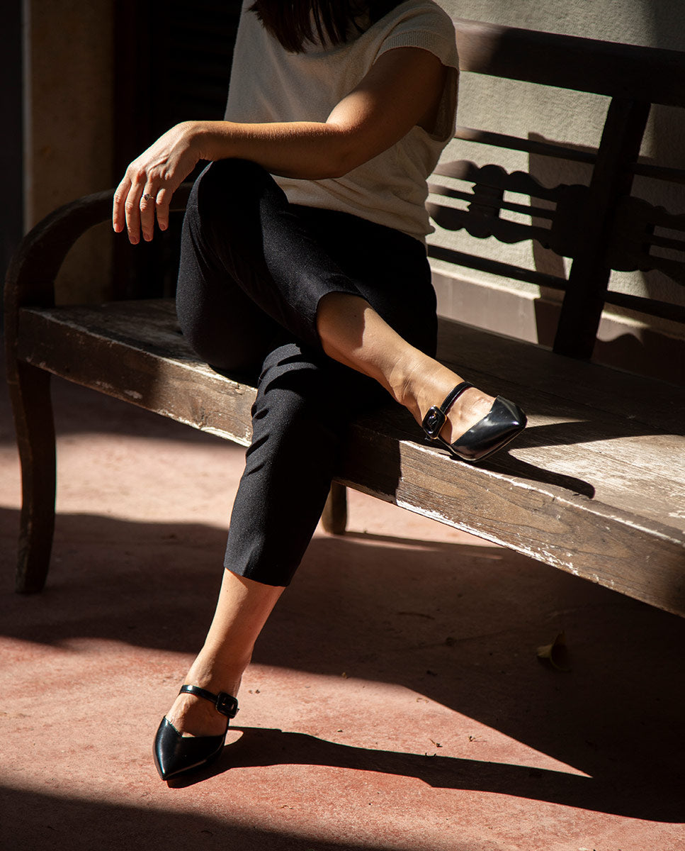 YVONNE - Mules merceditas con tacón bajo de piel brillante – negro – Talla 36 – Ángel Alarcón