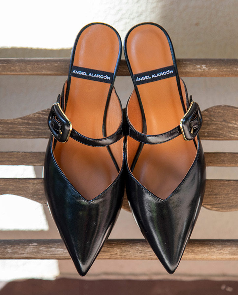 YVONNE - Mules merceditas con tacón bajo de piel brillante – negro – Talla 37 – Ángel Alarcón