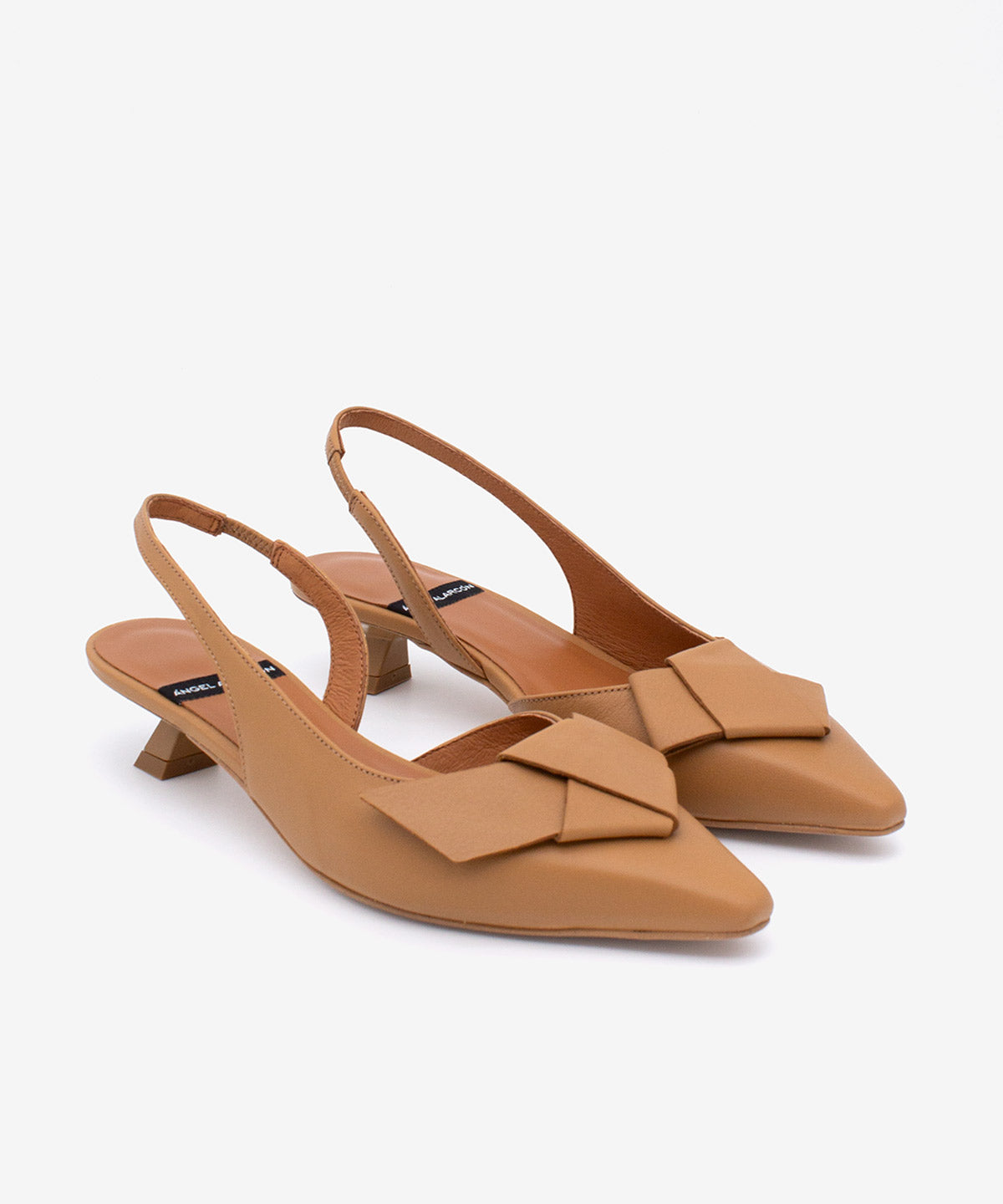 ALINE – Zapatos de salón destalonados de punta fina con lazo de piel – marrón – Talla 35 – Ángel Alarcón