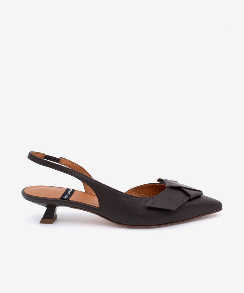 ALINE – Zapatos de salón destalonados de punta fina con lazo de piel – marrón oscuro – Talla 36 – Ángel Alarcón