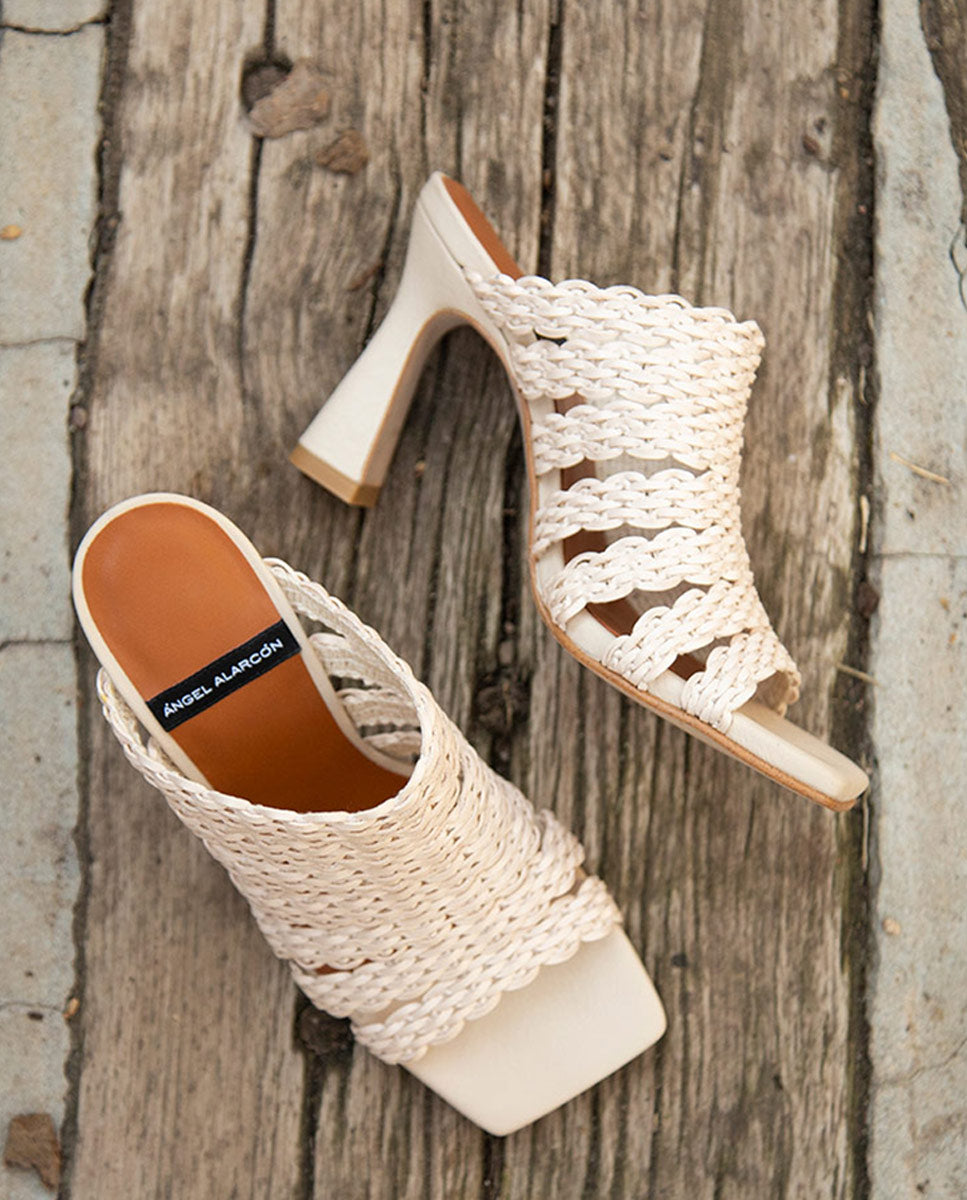 CORINE - Mule de tiras trenzadas tipo sandalia de tacón alto – Talla 39 – Ángel Alarcón
