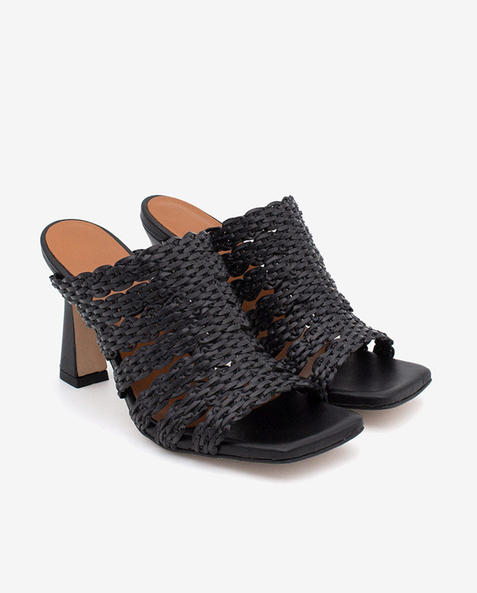 CORINE - Mule de tiras trenzadas tipo sandalia de tacón alto – negro – Talla 36 – Ángel Alarcón