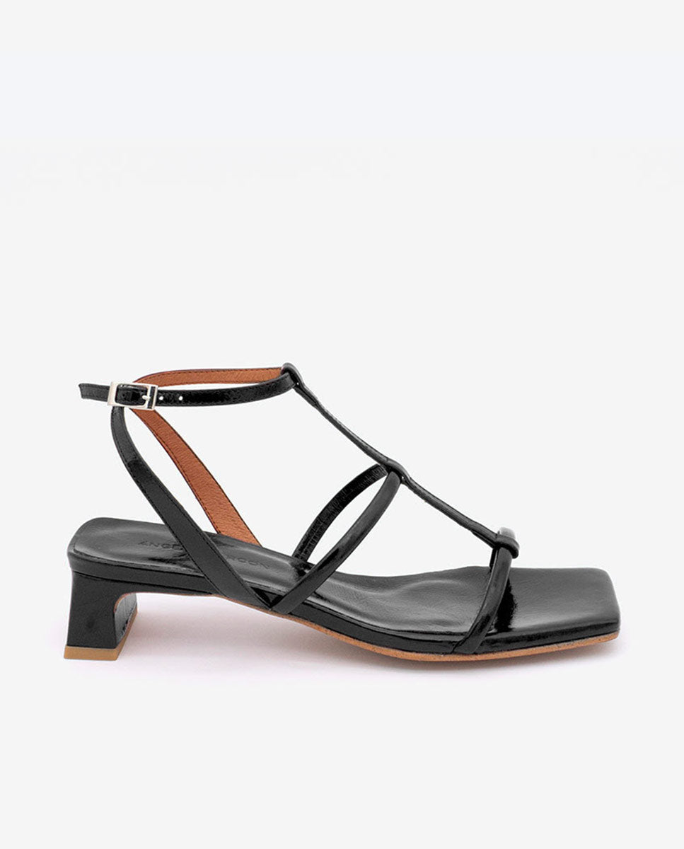RACHEL – Sandalia de tiras t-strap con tacón bajo en piel brillante texturizada – negro – Talla 40 – Ángel Alarcón