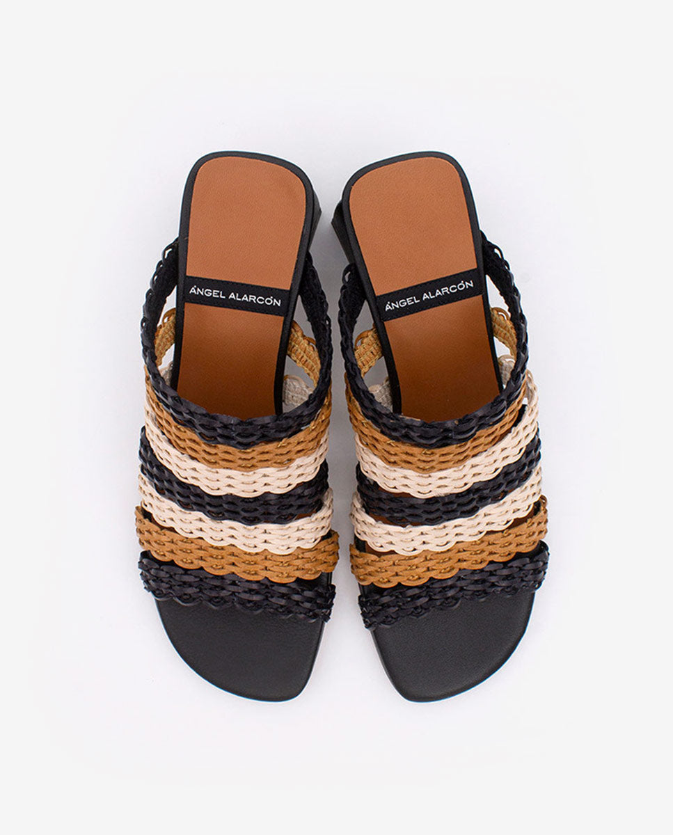 ROSE - Mules de tiras trenzadas multicolor con tacón ancho – negro – Talla 39 – Ángel Alarcón