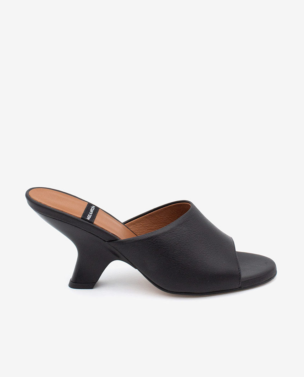 LILY - Mules con tacón de diseño de piel – negro – Talla 37 – Ángel Alarcón