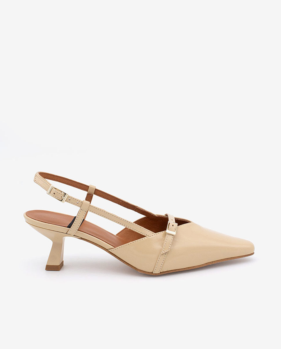 KARINE - Zapatos de salón destalonados de punta y tacón bajo de piel brillante – Talla 35 – Ángel Alarcón
