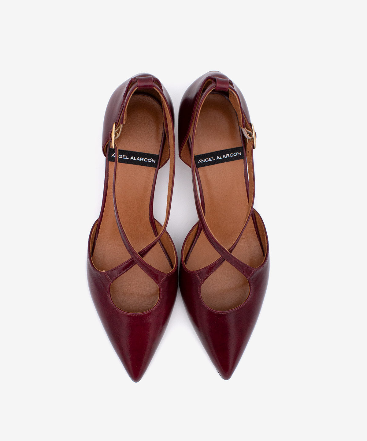 JOLIE – Zapato de pala y talón con cierre cruzado y tacón mini de piel con brillo – Talla 38 – Ángel Alarcón
