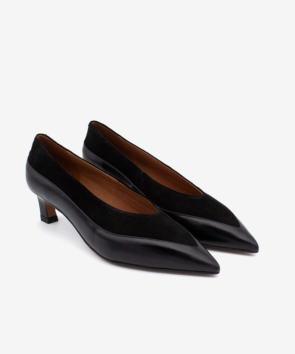 CHERIE – Zapato de mujer de piel y serraje tipo salón con tacón mini – negro – Talla 38 – Ángel Alarcón