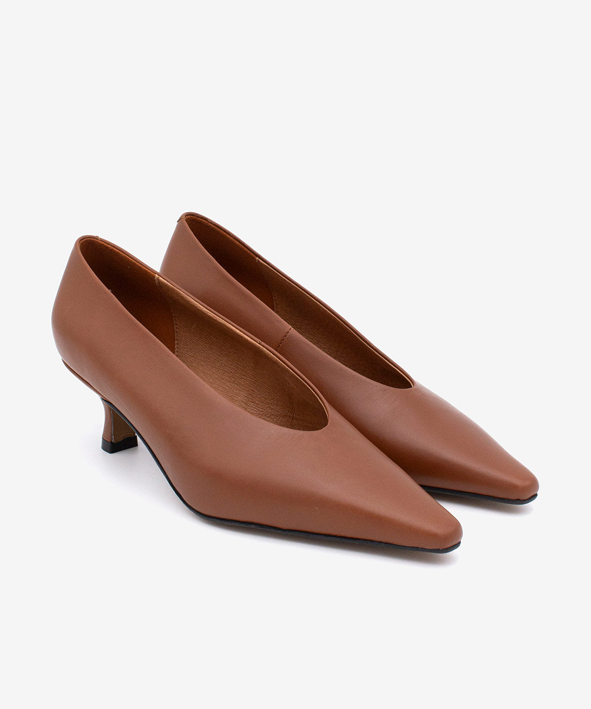 NOLA - Salón de mujer cómodo de piel con tacón fino medio – marrón – Talla 35 – Ángel Alarcón