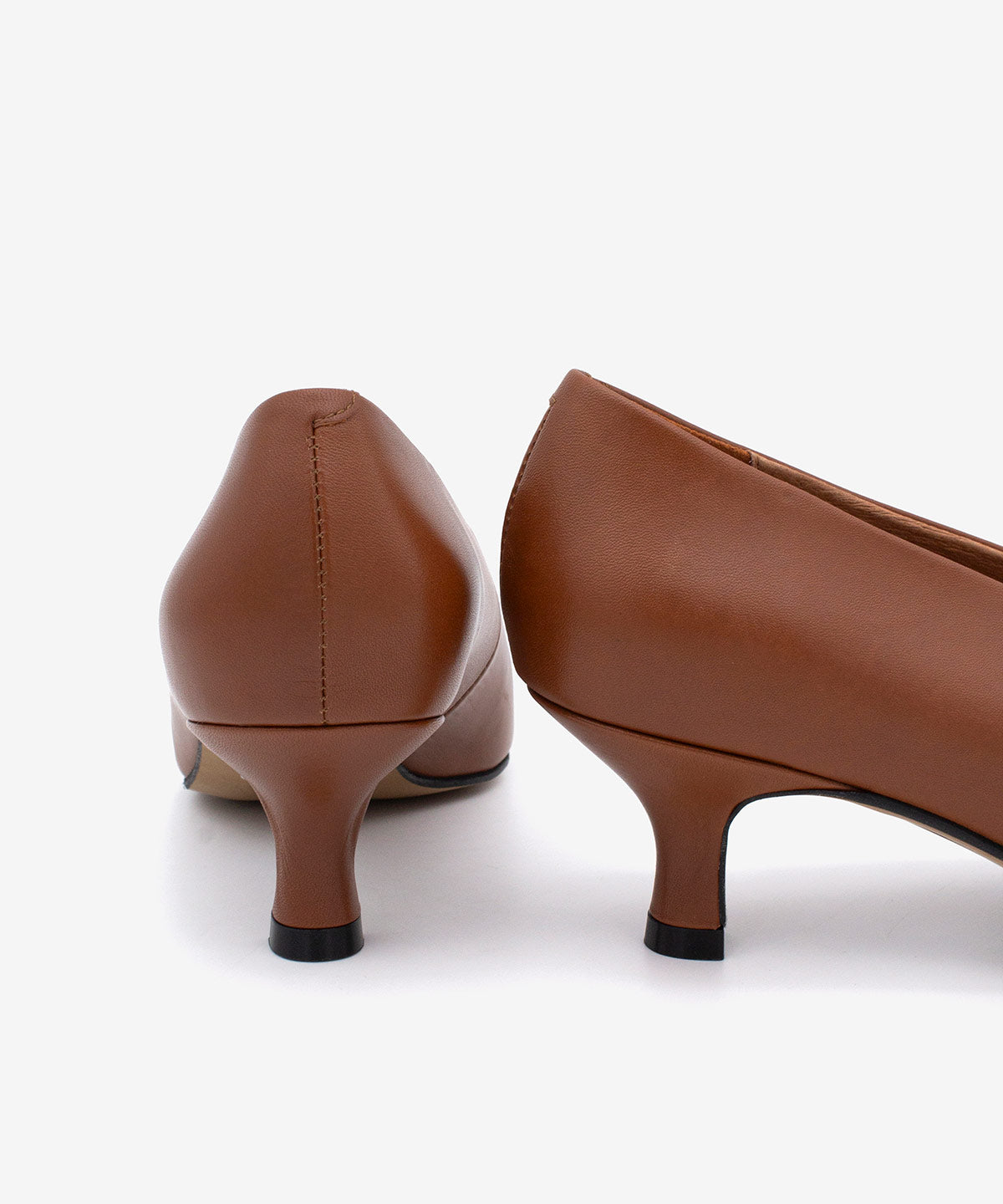 NOLA - Women's comfortable leather court shoe with medium stiletto hee ngel Alarcn NOLA - Women's comfortable leather court shoe with medium stiletto hee ngel Alarcn