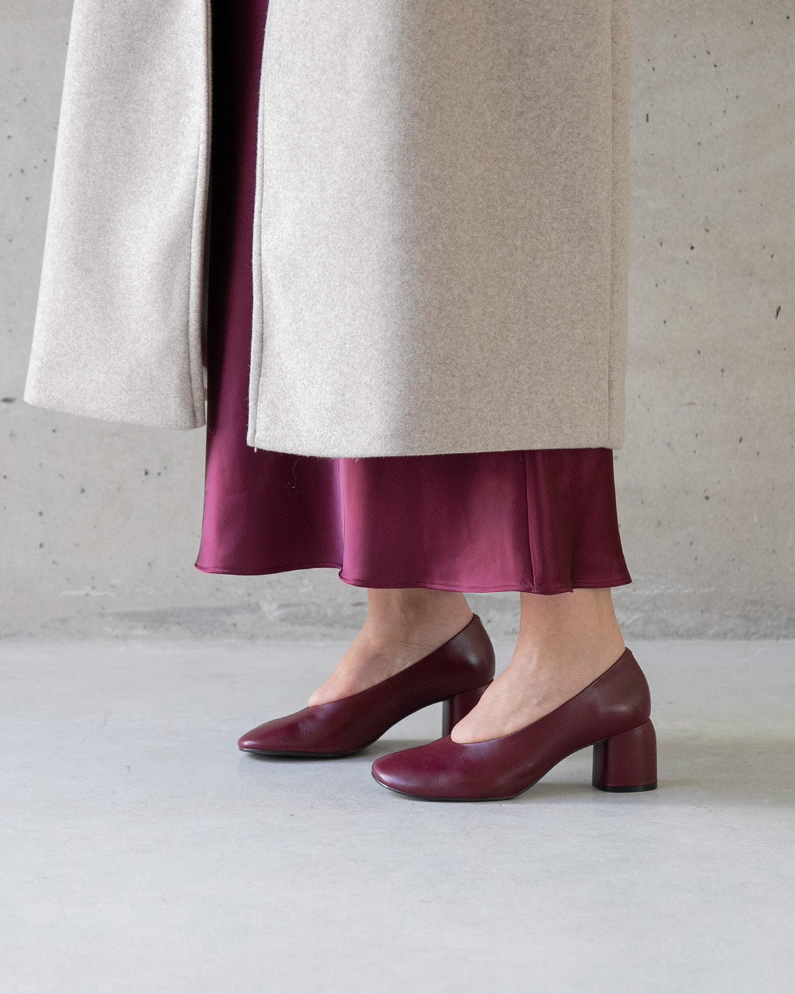 TESSA - Salón de mujer cómodo con tacón ancho de piel natural – Talla 36 – Ángel Alarcón