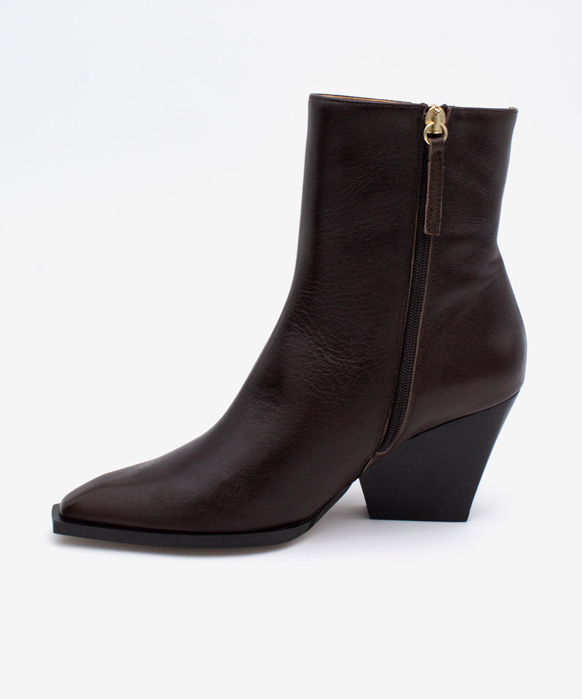 MIRETTE – Botín de mujer con tacón ancho y diseño moderno de piel natural – marrón oscuro – Talla 40 – Ángel Alarcón
