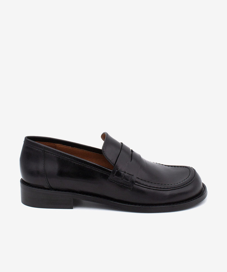 LOUISA – Mocasín de mujer con antifaz en piel con brillo – negro – Talla 35 – Ángel Alarcón