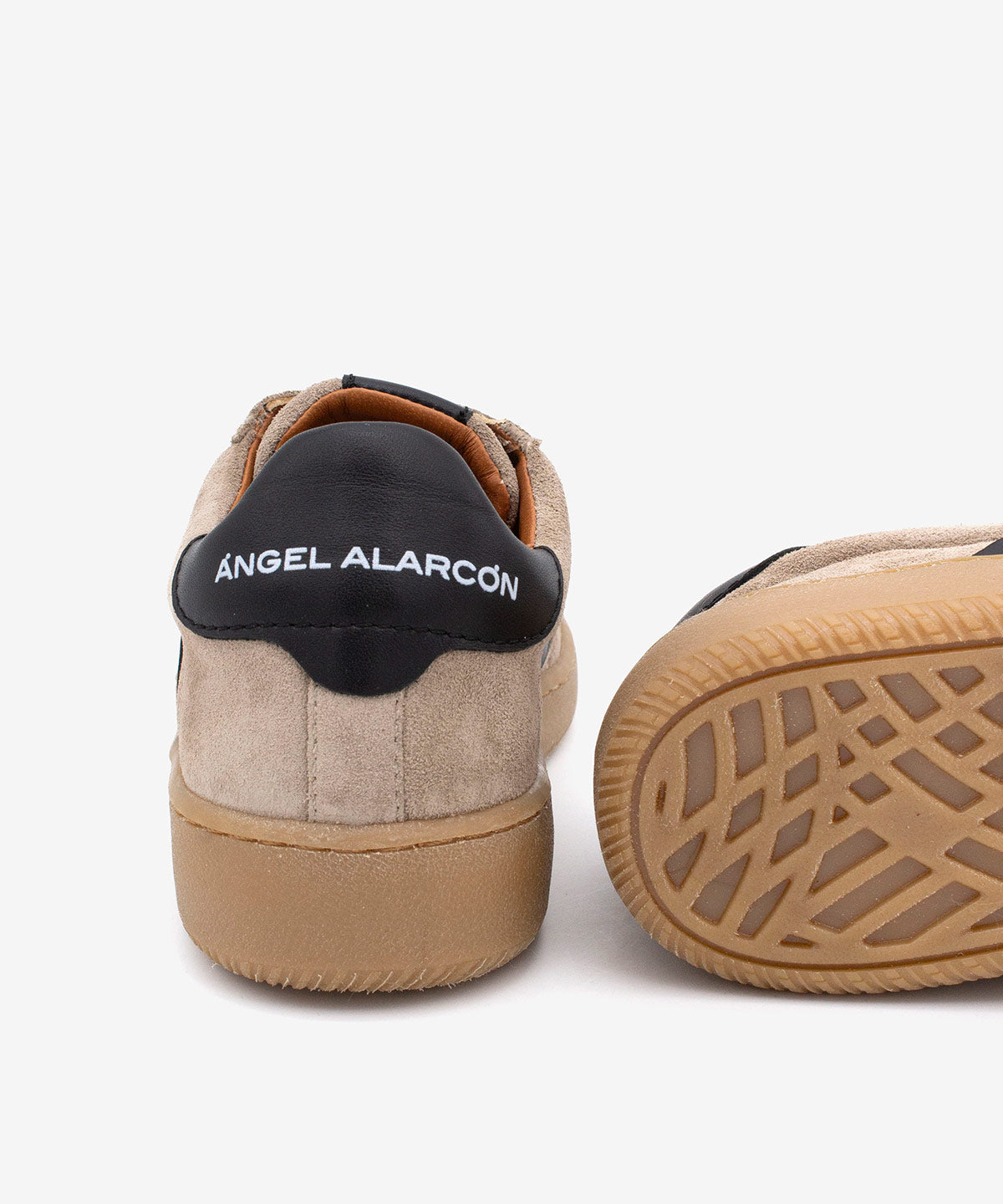 DEBORAH - Sneakers de mujer retro elegantes de serraje – negro – Talla 39 – Ángel Alarcón
