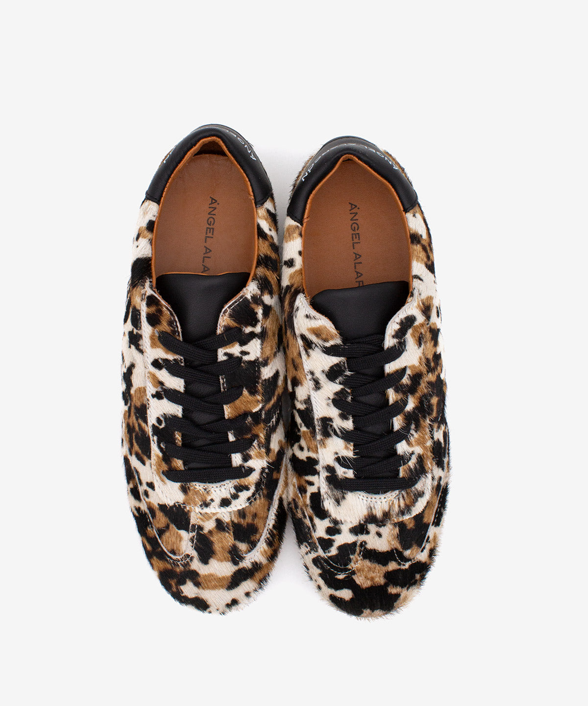 KESIA - Sneaker de mujer de pelo poni print vaca con suela de goma - Zapatos Negros - Zapatos de mujer Ángel Alarcón - Women Shoes 2026