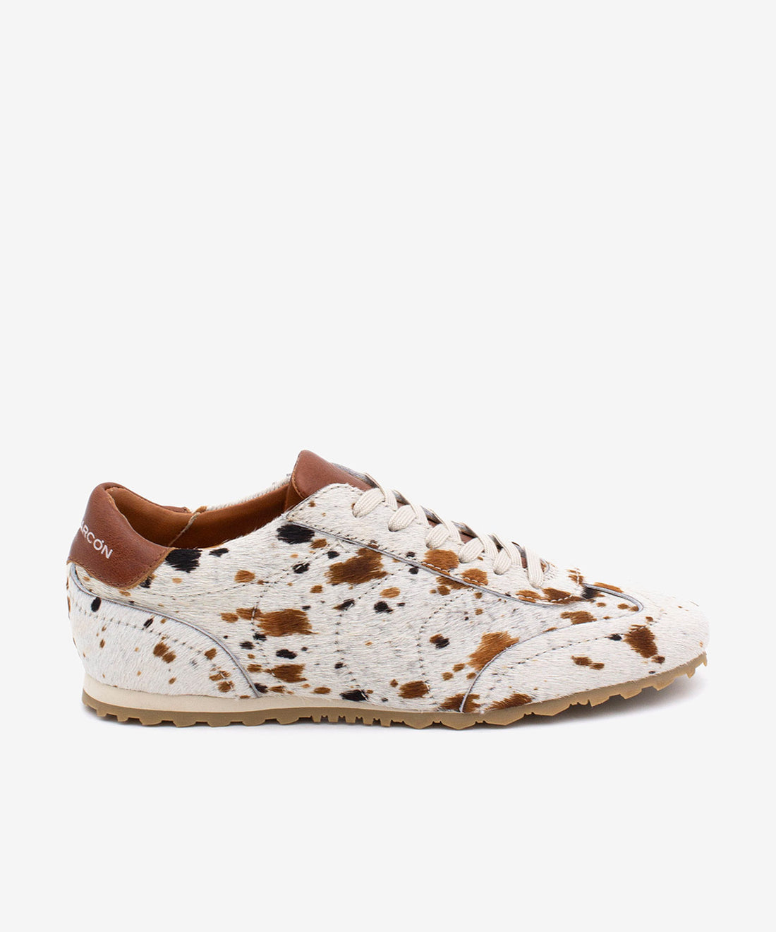 KESIA - Sneakers de mujer cómodos y elegantes de pelo print vaquita – Talla 35 – Ángel Alarcón