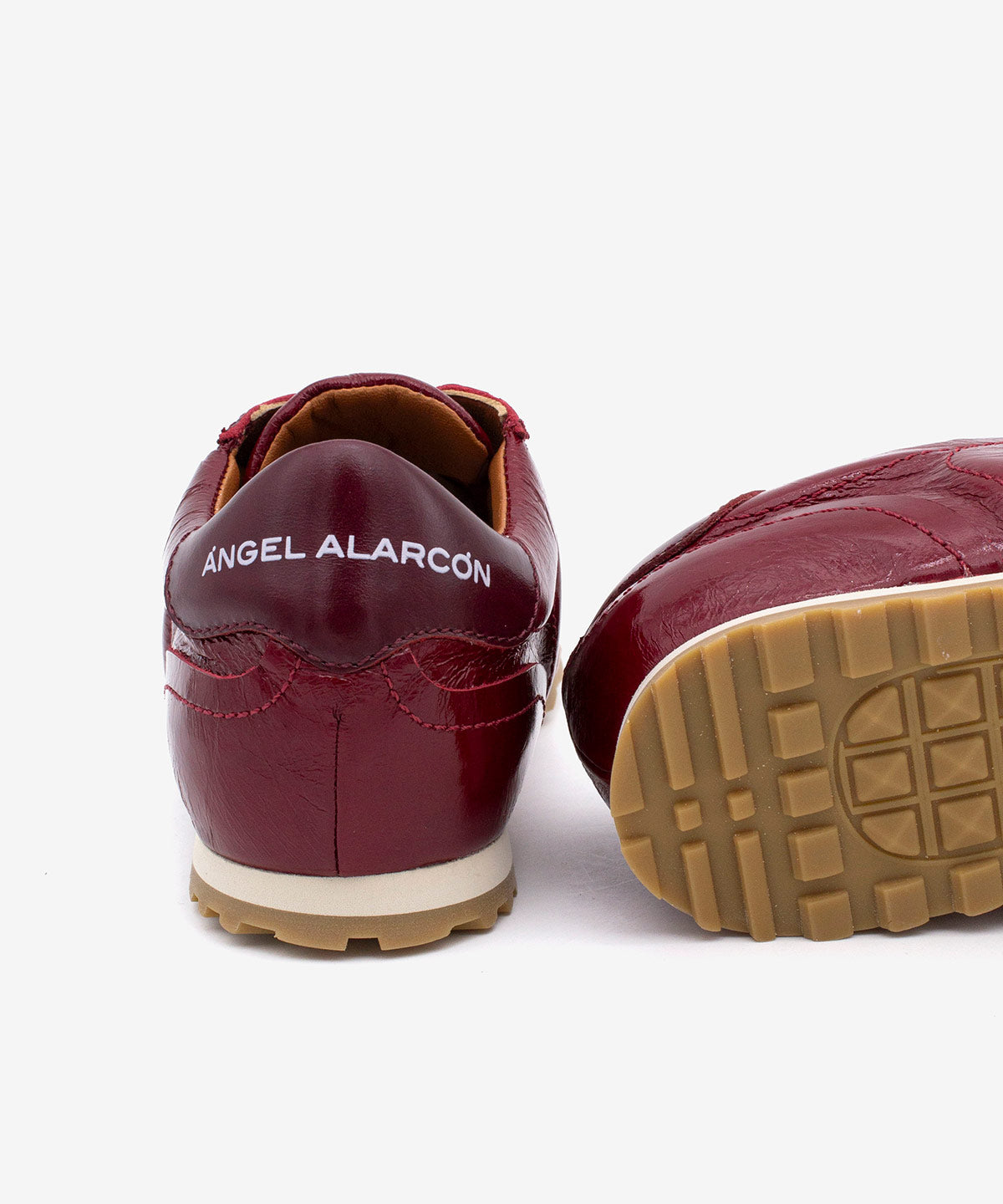 KESIA – Sneakers de piel brillante texturizada con suela de goma dentada – Talla 37 – Ángel Alarcón
