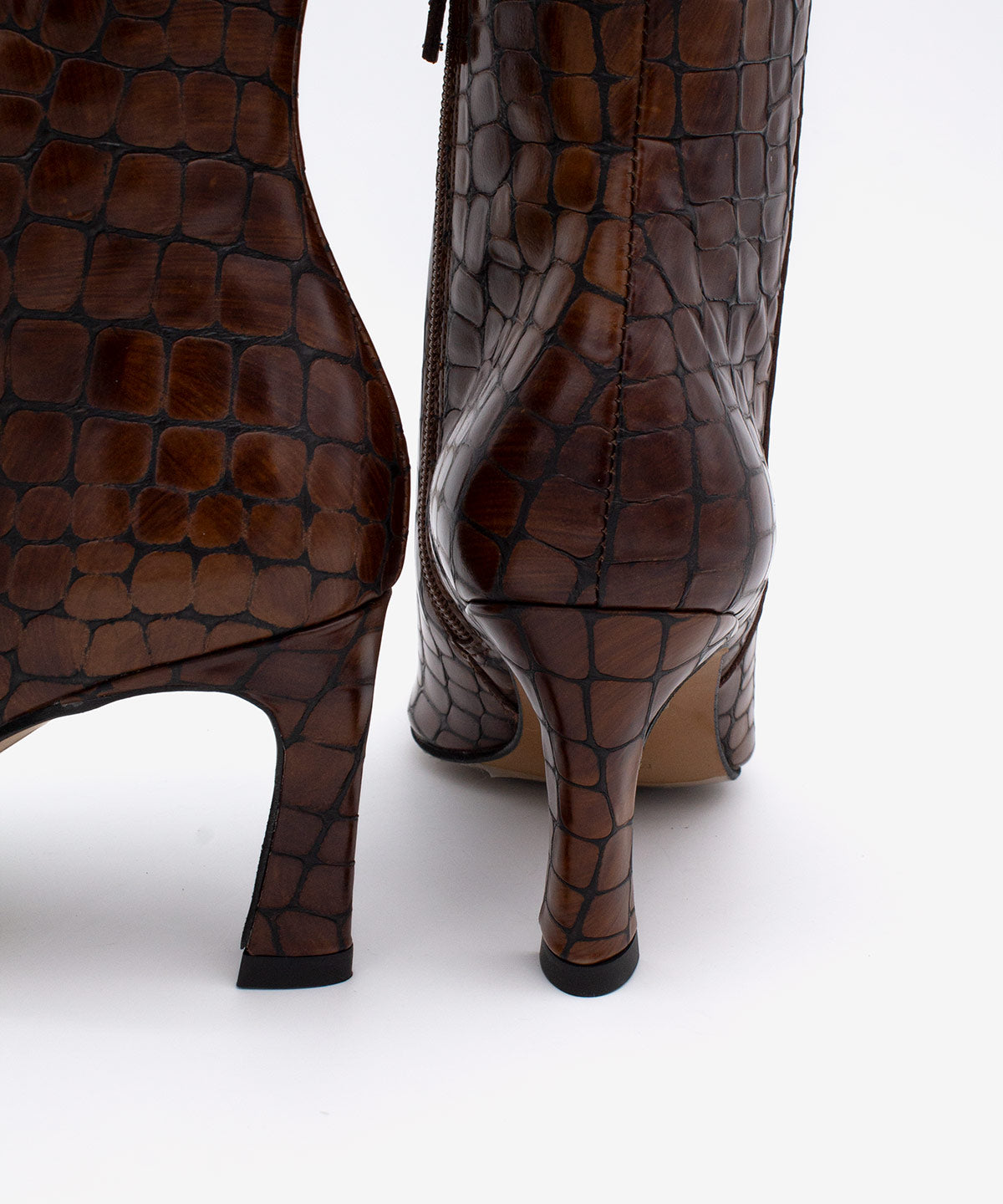 ZAIRA – Botín de mujer con tacón fino en piel print croco – marrón – Talla 37 – Ángel Alarcón
