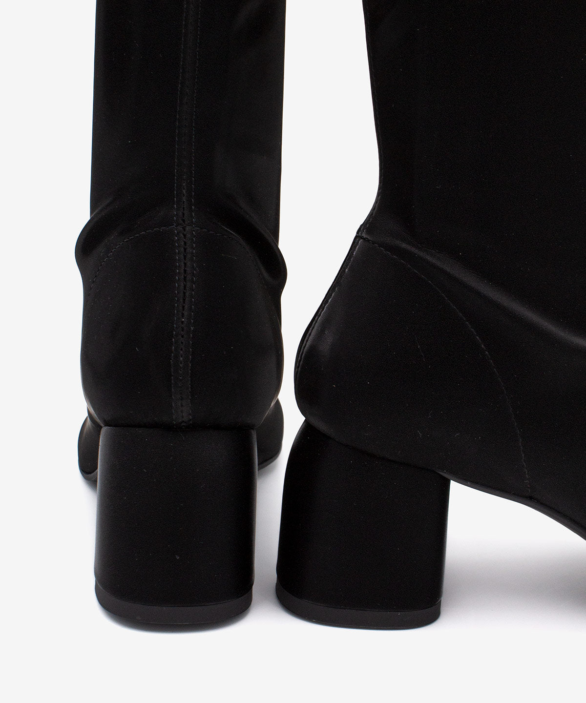 MADEL – Bota de mujer tipo calcetín de caña baja en elástico brillante – negro – Talla 40 – Ángel Alarcón