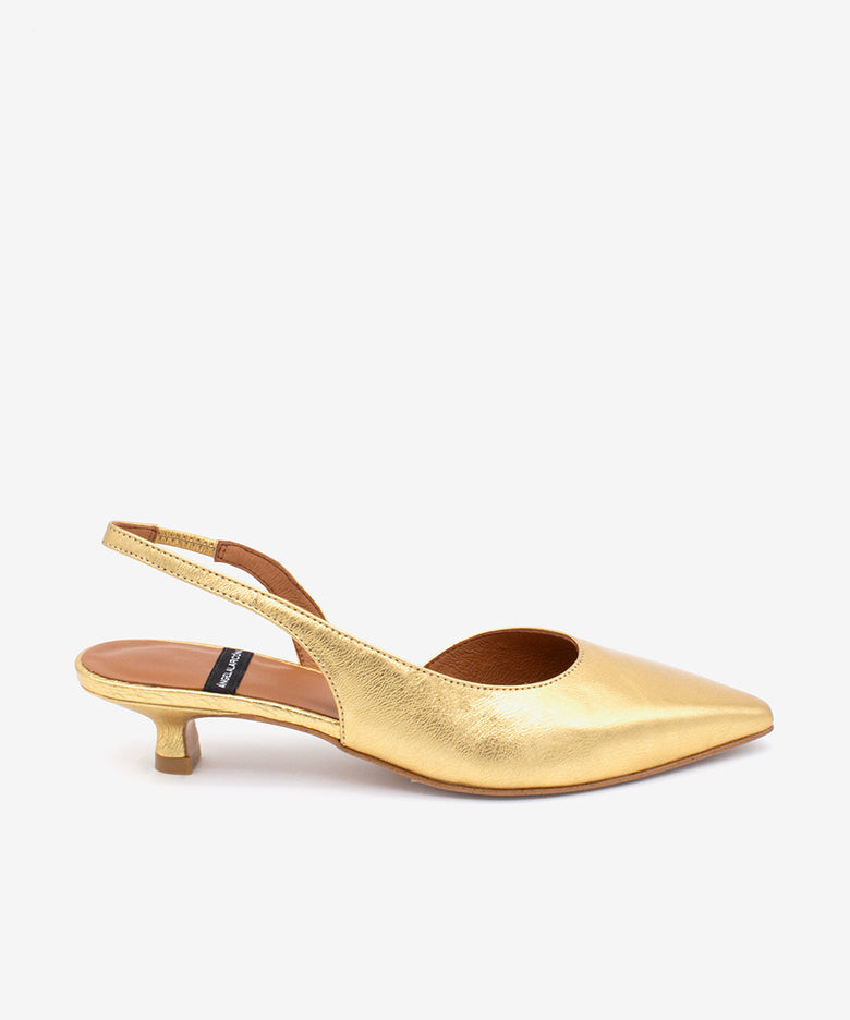 FABIANA – Salón destalonado con tacón bajo de piel metalizada texturizada – oro – Talla 38 – Ángel Alarcón