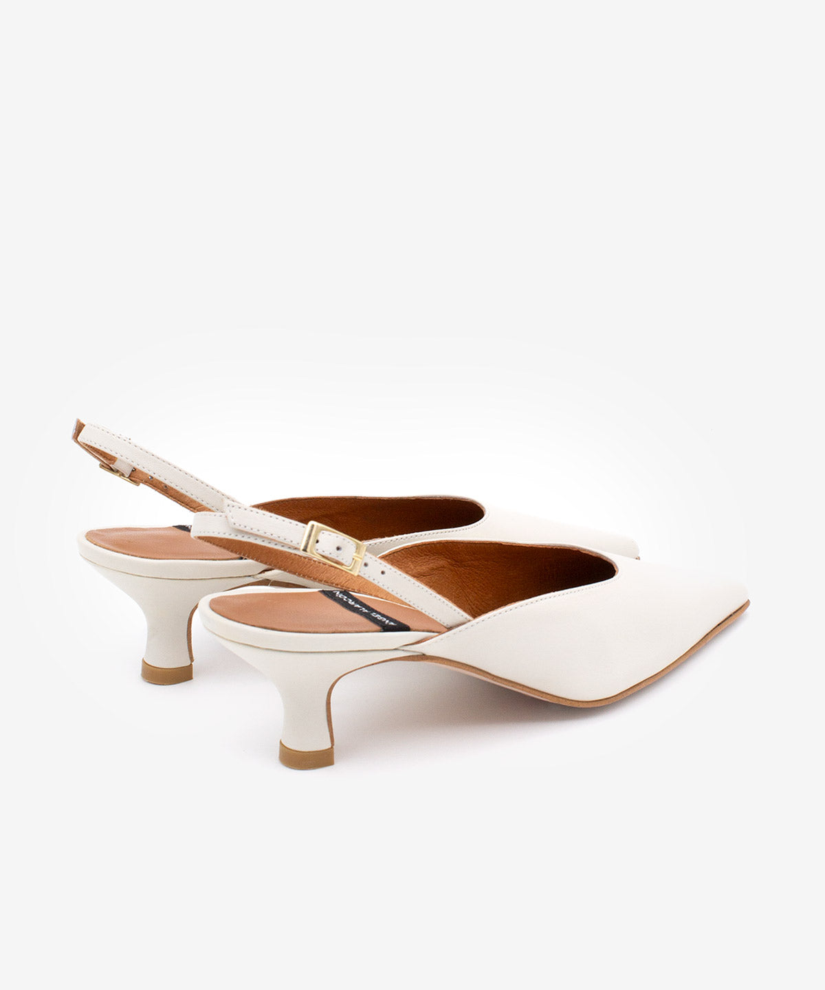 CARLA - Salón destalonado de mujer con tacón bajo de vestir de piel grano suave - Zapatos blancos - Zapatos de mujer Ángel Alarcón - Women Shoes 2026