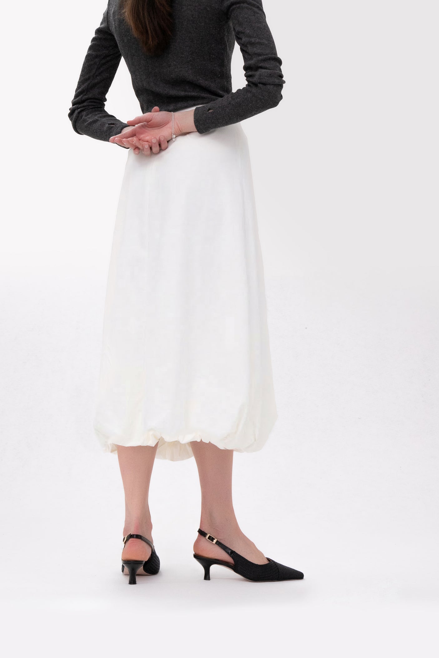 OLIVIA – Slingback pump with low raffia heel