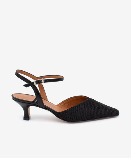 EMILIA – Salón con talón descubierto sujeto al tobillo con tacón bajo – negro – Talla 35 – Ángel Alarcón