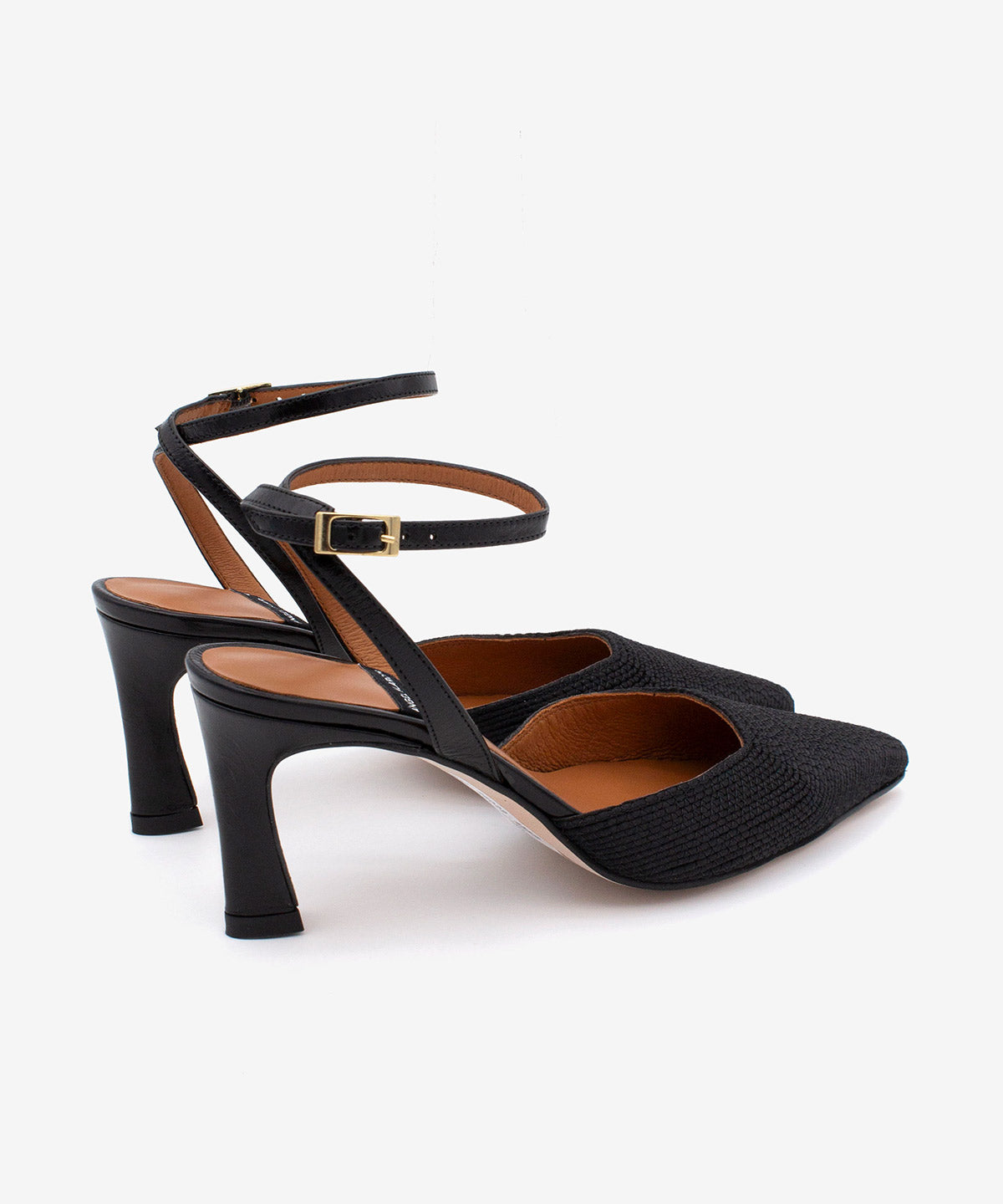 AMALIA – Stiletto destalonado con pulsera y tacón comodo de rafia y piel – negro – Talla 38 – Ángel Alarcón