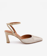 AMALIA – Stiletto destalonado con pulsera y tacón comodo de rafia y piel – oro – Talla 35 – Ángel Alarcón