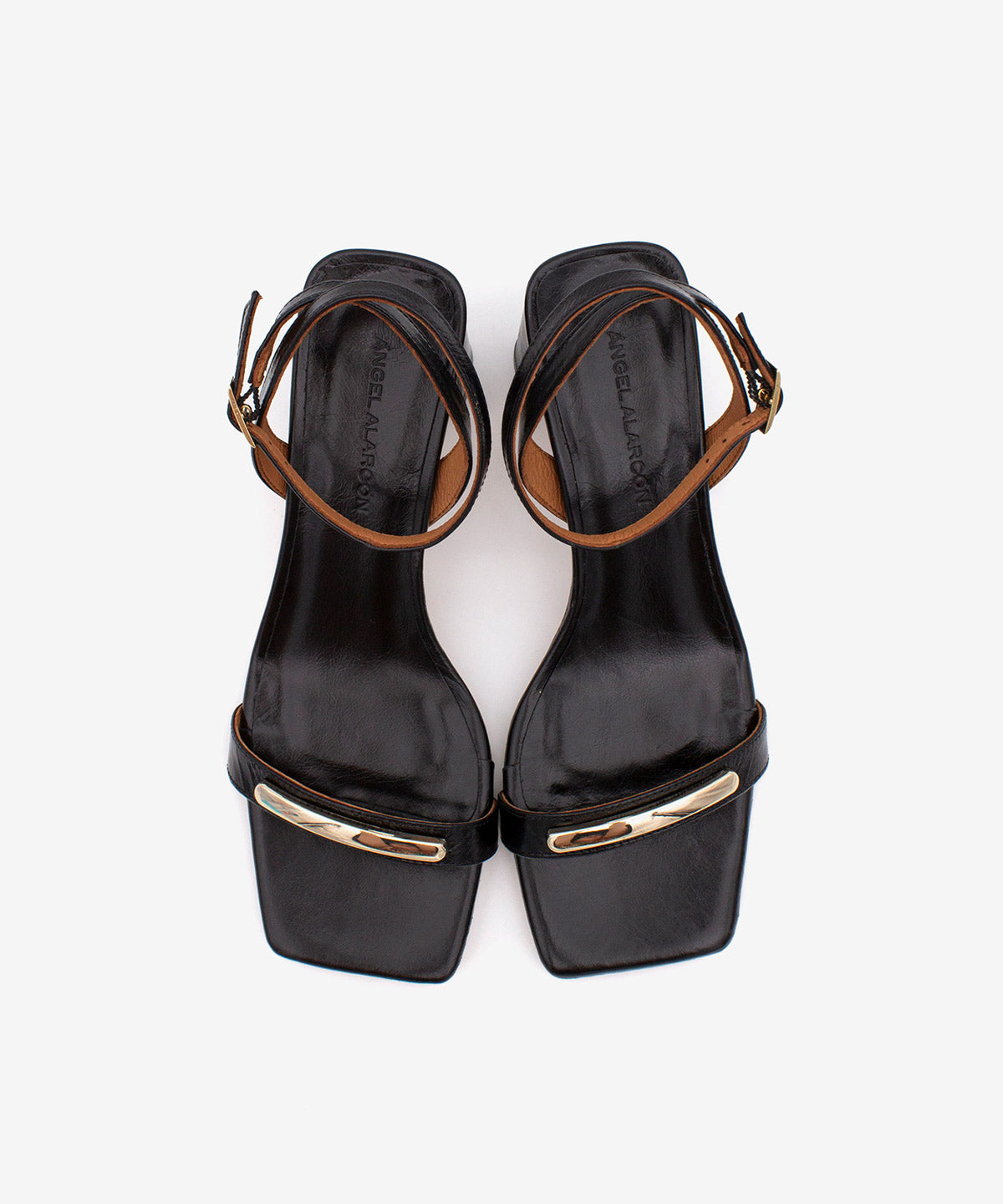 SIBILA – Sandalias de tira con adorno, pulsera y tacón de piel texturizada - Zapatos Negros - Zapatos de mujer Ángel Alarcón - Women Shoes 1970