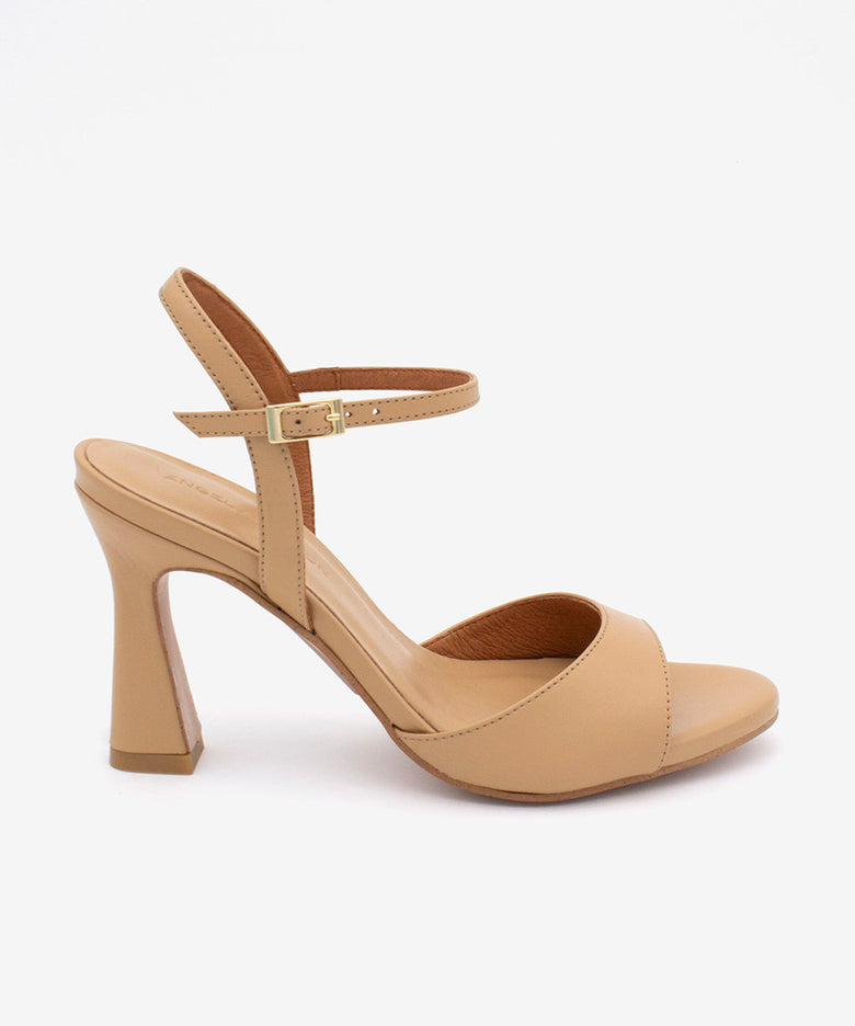 DORAT – Sandalia de vestir y fiesta con tacón alto de piel suave – camel – Talla 37 – Ángel Alarcón