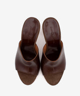 ALMAU – Mules de vestir elegantes con tacón alto de piel texturizada – marrón – Talla 41 – Ángel Alarcón