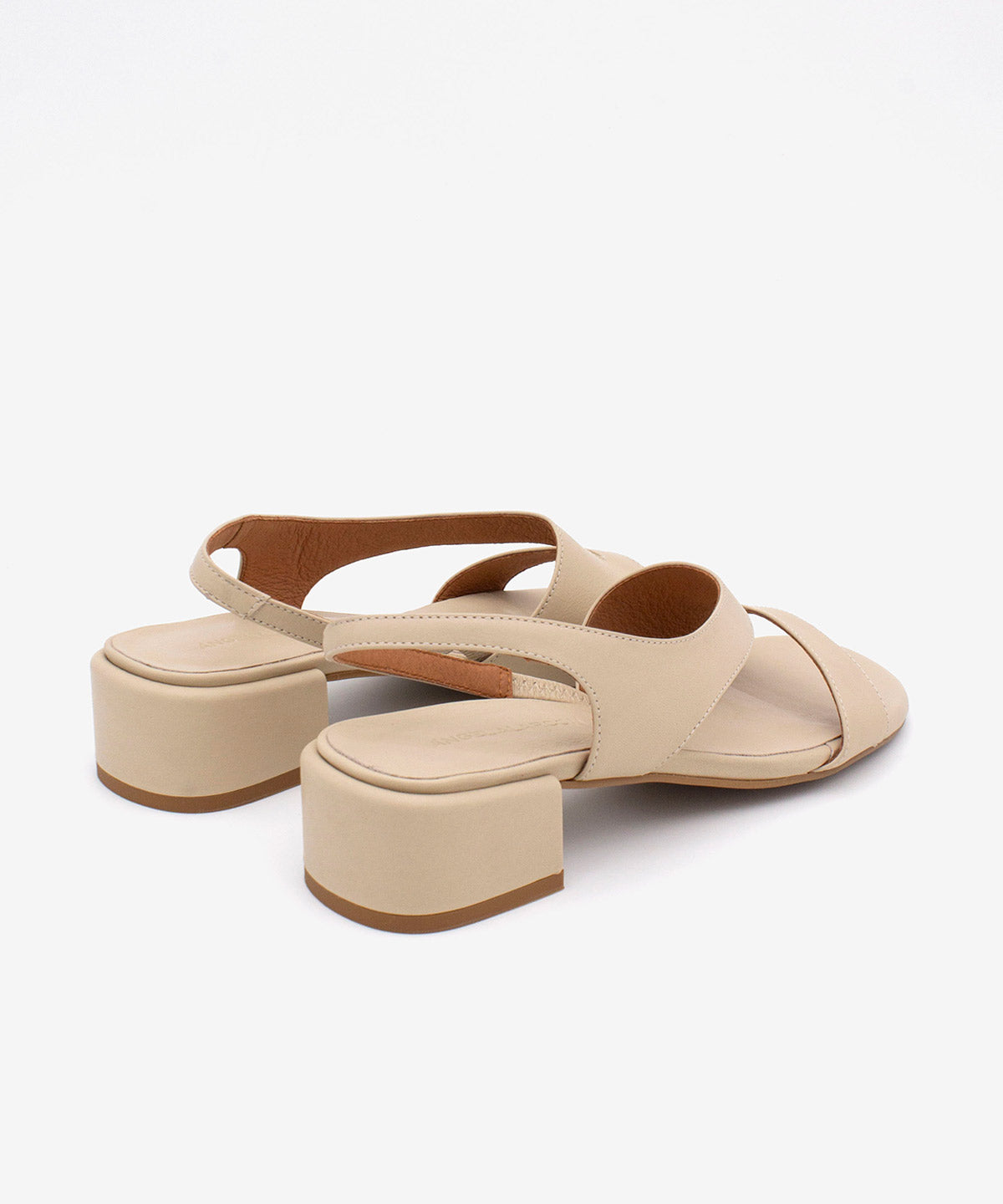 BASILIA – Sandalia de piel cómoda - Zapatos Negros - Zapatos de mujer Ángel Alarcón - Women Shoes 2026