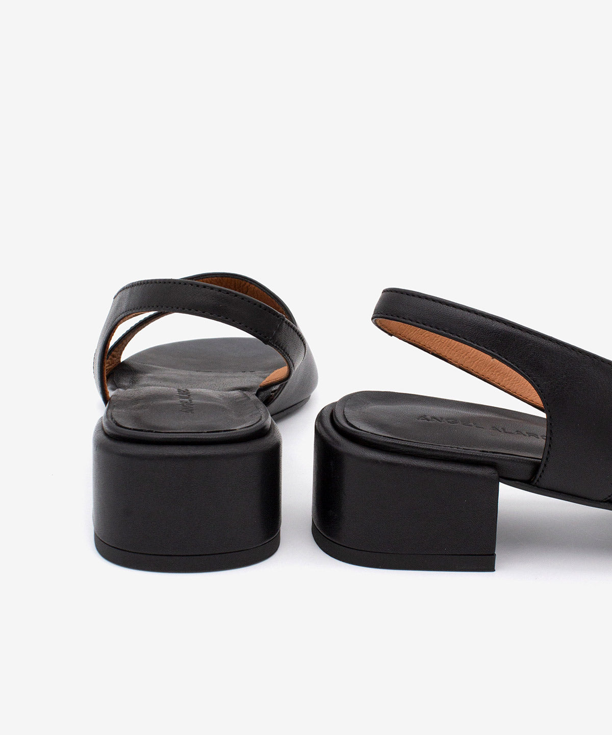 BASILIA – Sandalia de piel cómoda - Zapatos Negros - Zapatos de mujer Ángel Alarcón - Women Shoes 2026