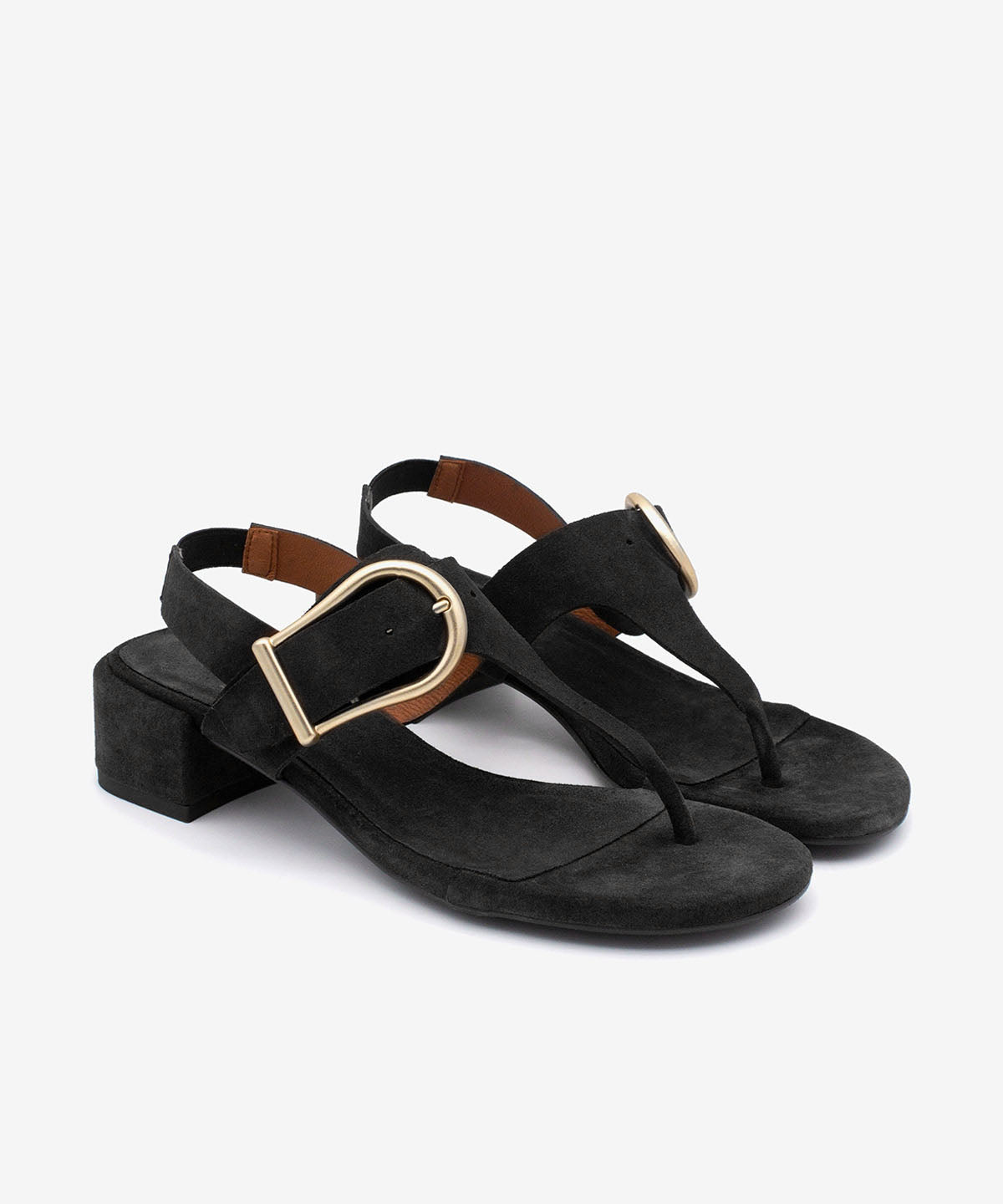 ADINA – Sandalia de dedo de mujer con tacón bajo ancho de serraje – zapatos de color negro – Calzado de mujer Ángel Alarcón