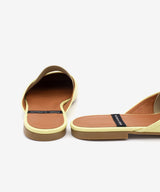 DELIA – Zueco plano destalonado de mujer con cierre elástico de piel suave - Zapatos verde claro - Zapatos de mujer Ángel Alarcón - Women Shoes 2026