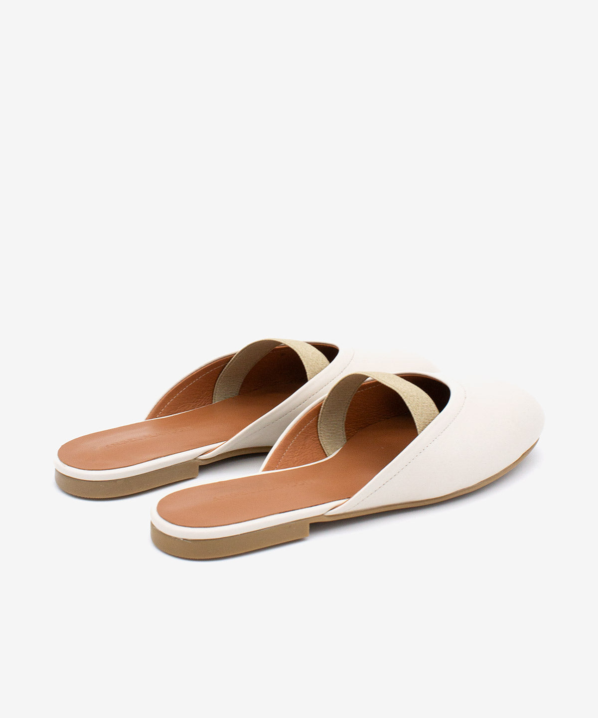 DELIA – Zueco plano destalonado de mujer con cierre elástico de piel suave - Zapatos verde claro - Zapatos de mujer Ángel Alarcón - Women Shoes 2026