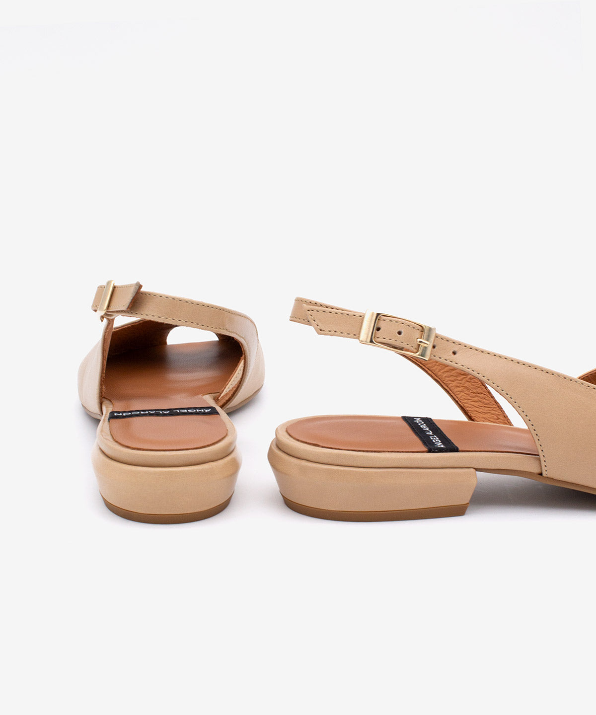 MATILDE – Bailarina destalonada peep toe en piel texturizada – beige – Talla 36 – Ángel Alarcón